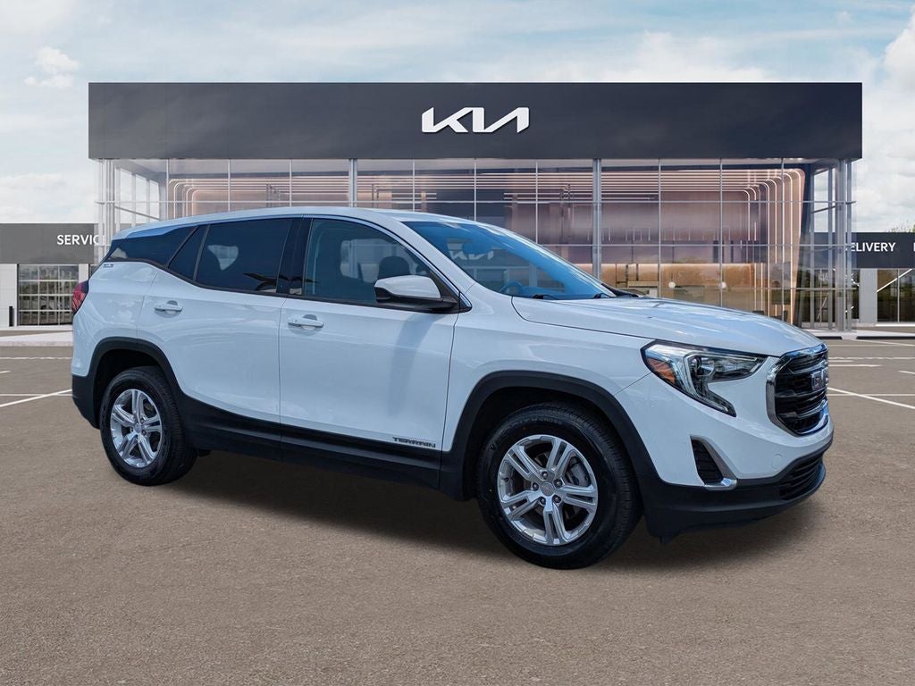 2019 GMC Terrain — side profile view